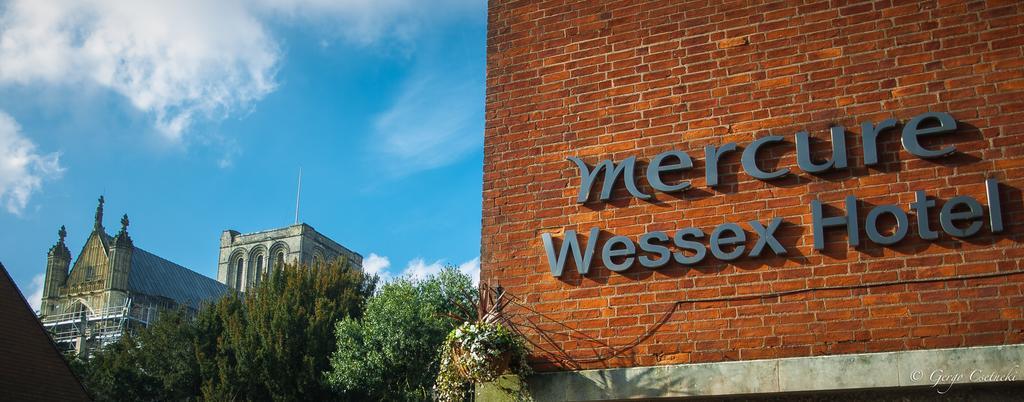 Mercure Winchester Wessex Hotel Exterior photo